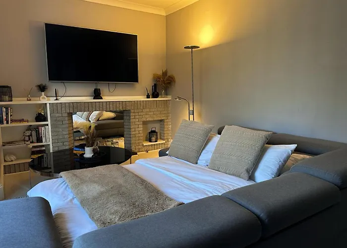 Exceptional Spacious City Apartment